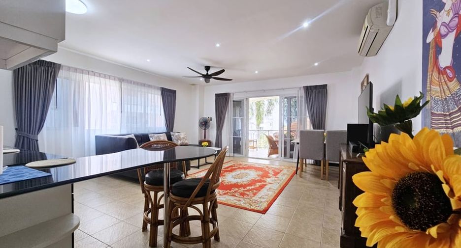 For rent 2 bedrooms condo in Pratumnak, Pattaya