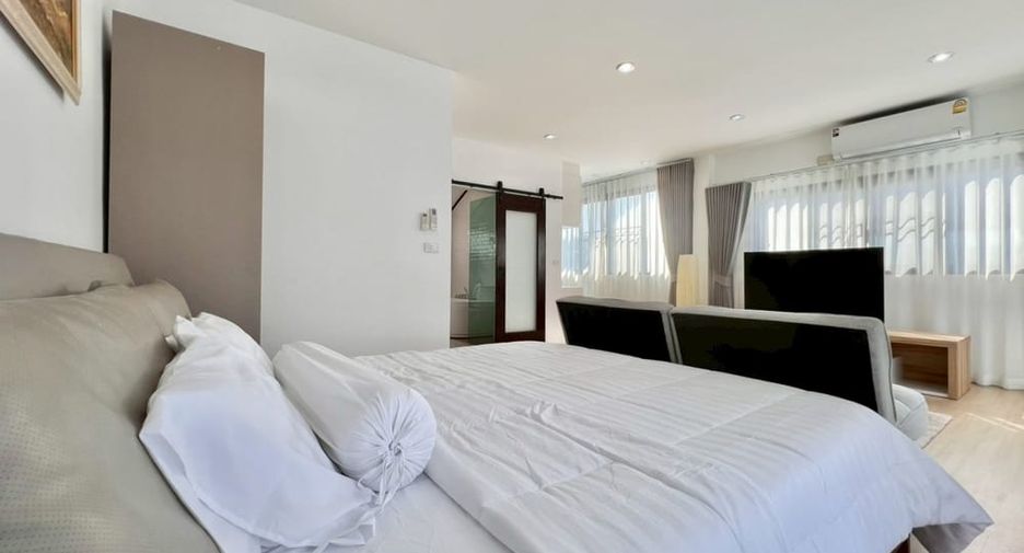 For rent and for sale 3 bedrooms villa in Sattahip, Chonburi