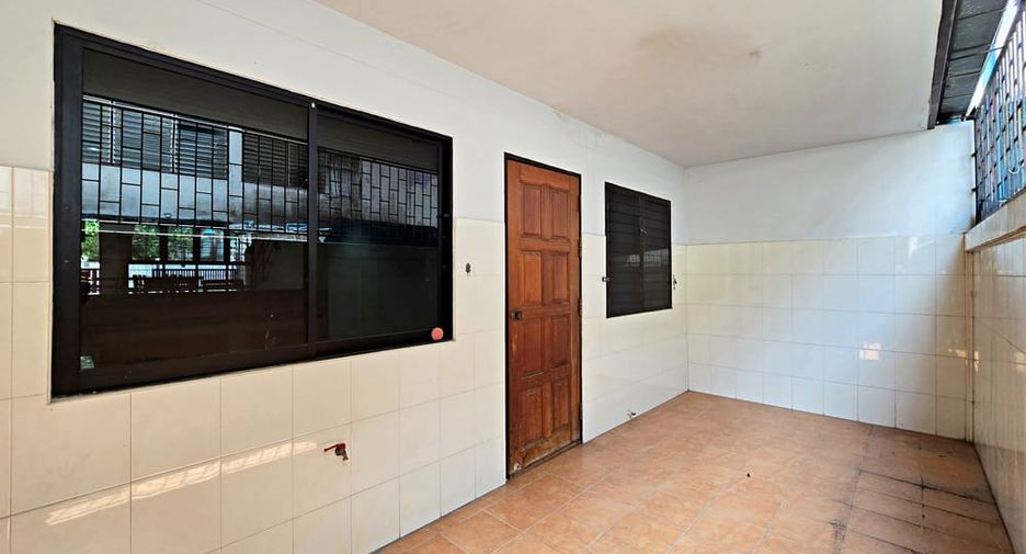 Gewerbefläche zur Miete mit 3 Zimmer in Central Pattaya, Pattaya