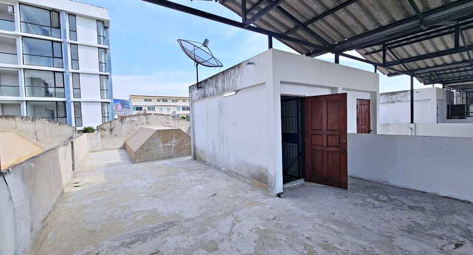 Gewerbefläche zur Miete mit 3 Zimmer in Central Pattaya, Pattaya