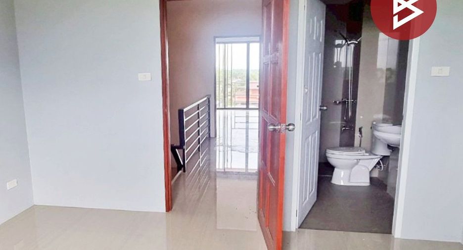 For sale 4 ベッドルーム retail Space in Tha Takiap, Chachoengsao