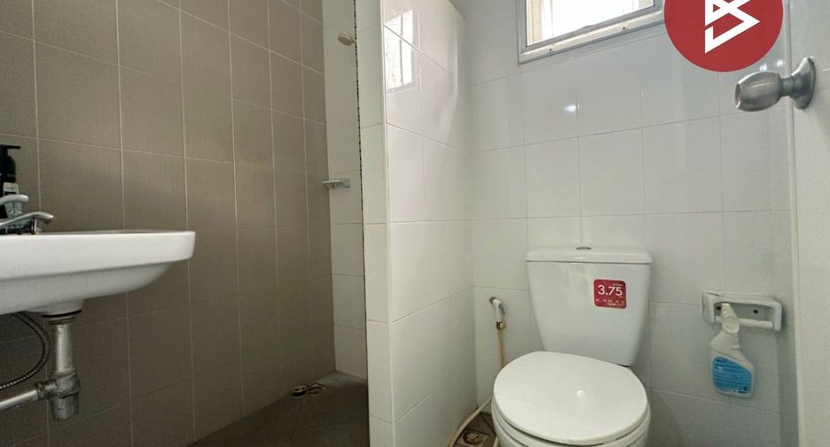 For sale 3 bedrooms townhouse in Phan Thong, Chonburi