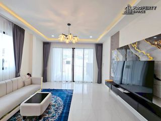 À louer 3 chambres maison à Bang Lamung, Chonburi