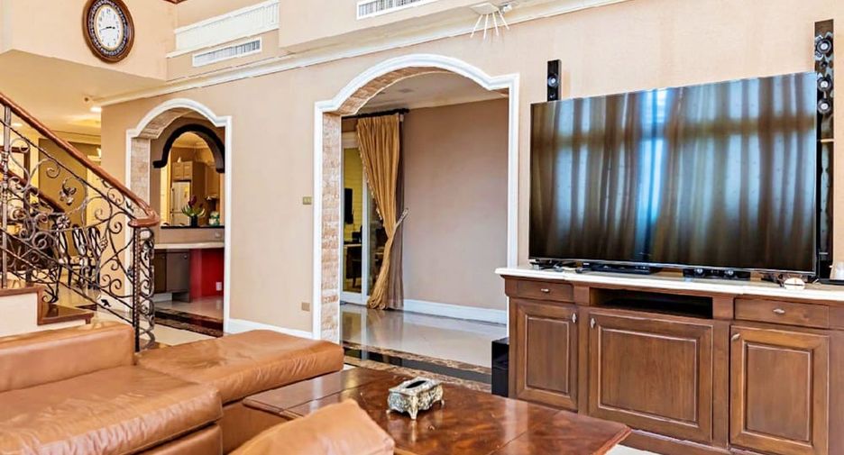 For rent 4 ベッドルーム villa in Jomtien, Pattaya