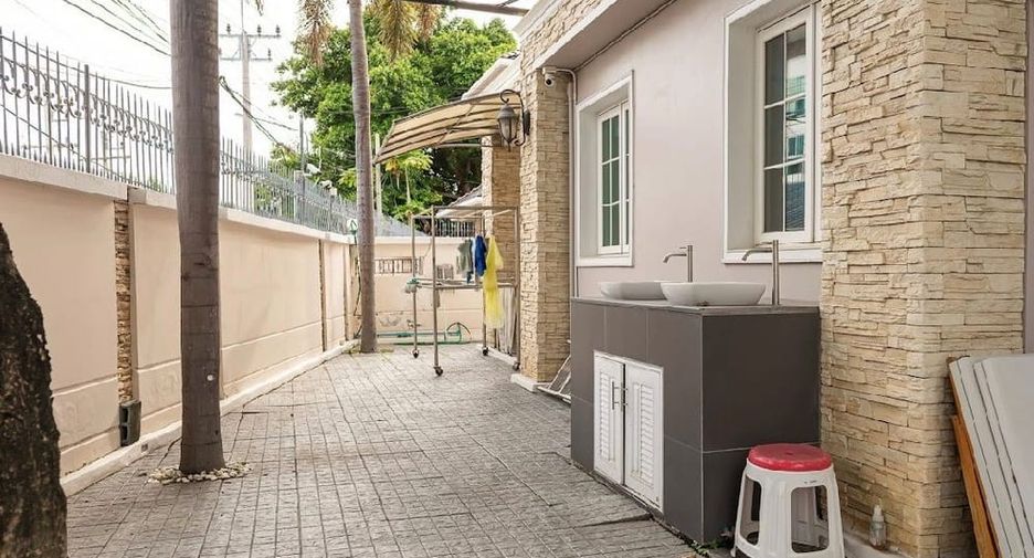 For rent 4 ベッドルーム villa in Jomtien, Pattaya