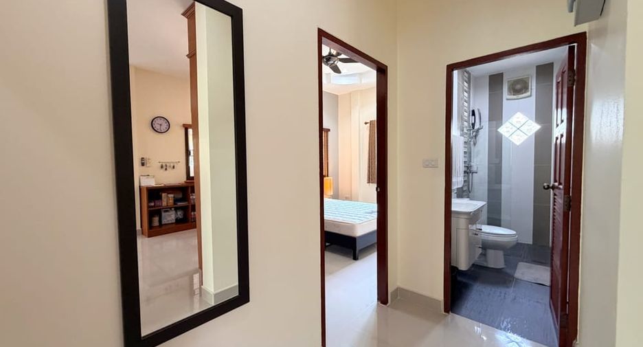 For sale 2 bedrooms house in East Pattaya, Pattaya