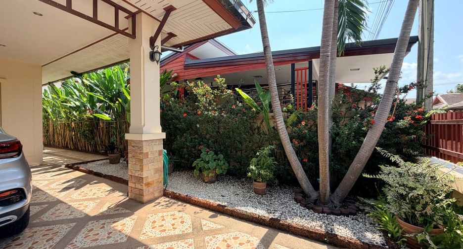 For sale 2 bedrooms house in East Pattaya, Pattaya