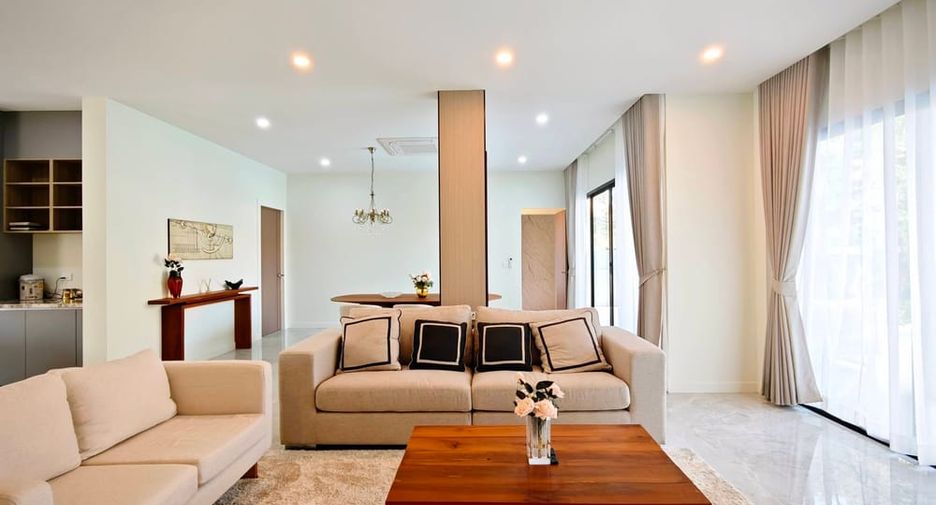 For sale 3 bedrooms villa in East Pattaya, Pattaya