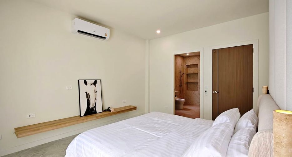 For sale 3 bedrooms villa in East Pattaya, Pattaya