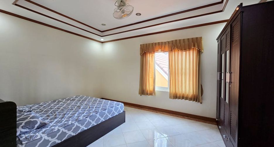 À louer 4 chambres villa à Pratumnak, Pattaya