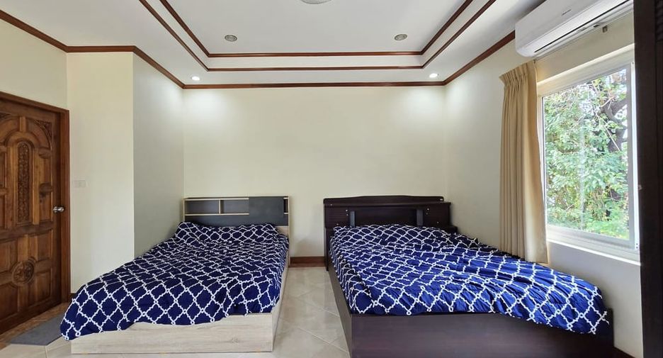 À louer 4 chambres villa à Pratumnak, Pattaya