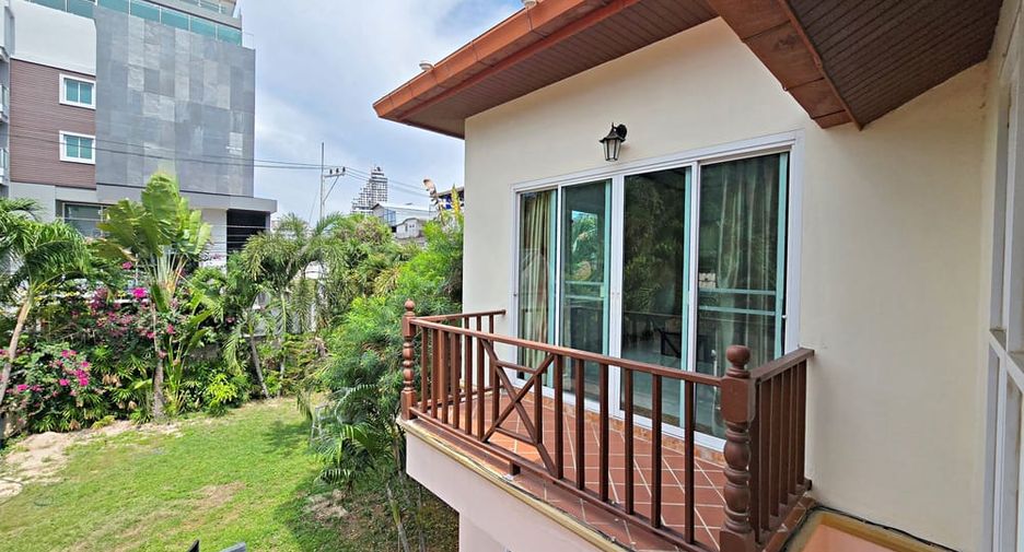 À louer 4 chambres villa à Pratumnak, Pattaya