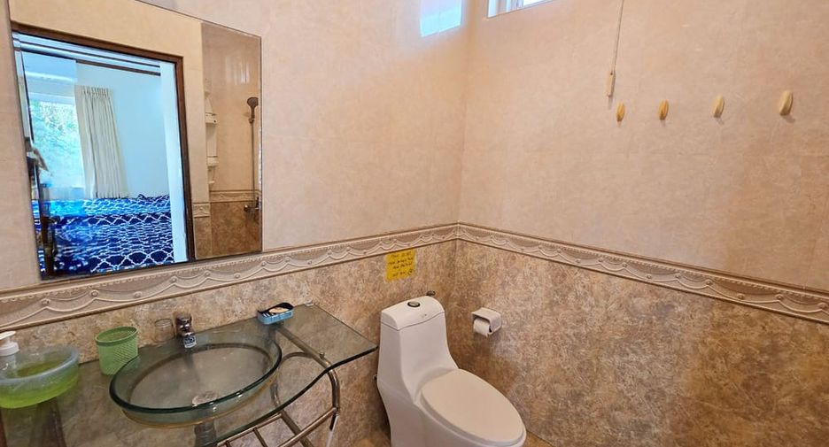 À louer 4 chambres villa à Pratumnak, Pattaya