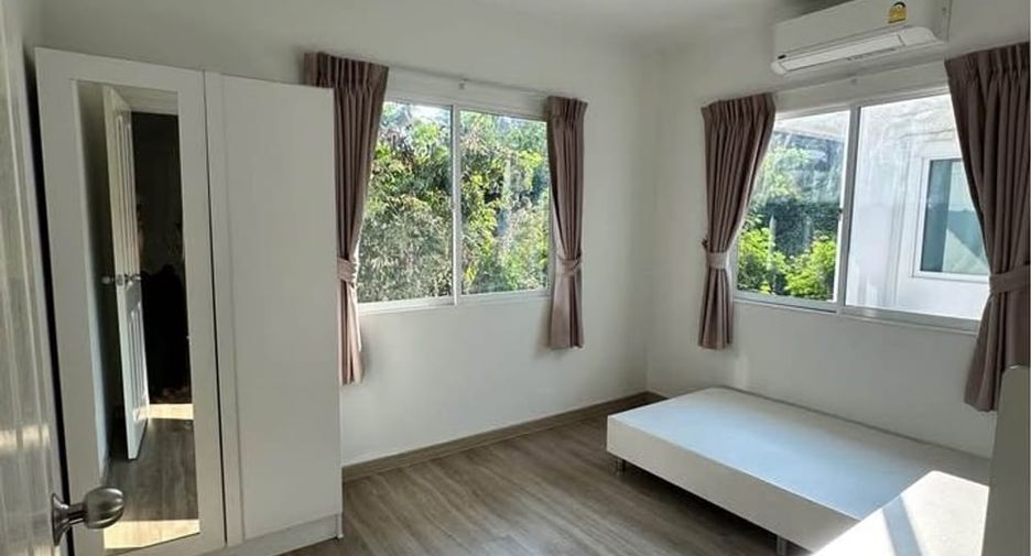 For rent 3 bedrooms house in East Pattaya, Pattaya