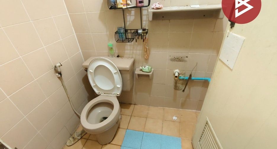 Casa adosada en venta de 2 habitaciones en Mueang Samut Prakan, Samut Prakan