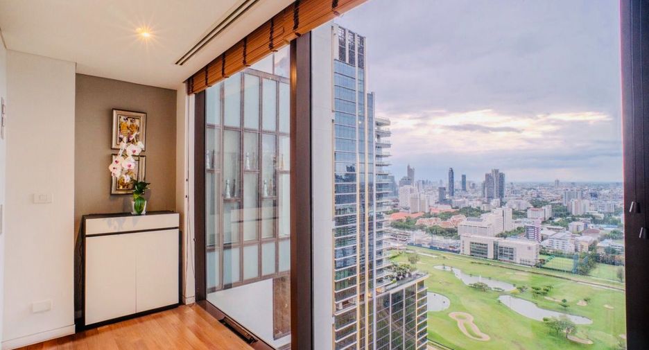Wohnung zur Miete mit 2 Zimmer in Pathum Wan, Bangkok