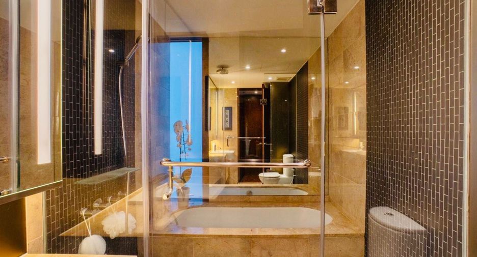 Wohnung zur Miete mit 2 Zimmer in Pathum Wan, Bangkok
