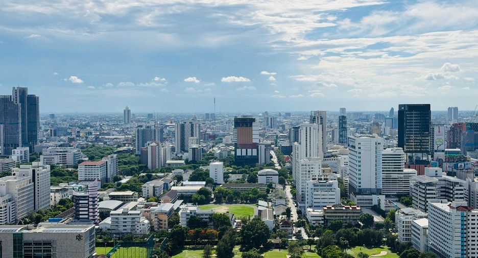 Wohnung zur Miete mit 2 Zimmer in Pathum Wan, Bangkok
