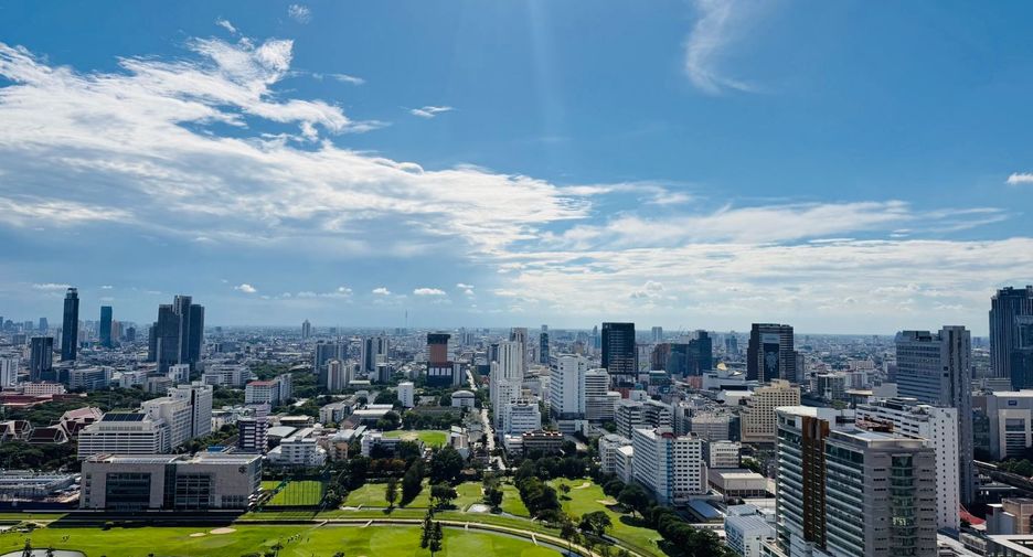 Wohnung zur Miete mit 2 Zimmer in Pathum Wan, Bangkok