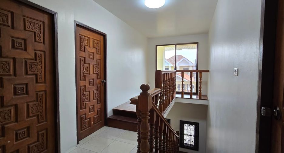For rent and for sale 3 bedrooms house in South Pattaya, Pattaya