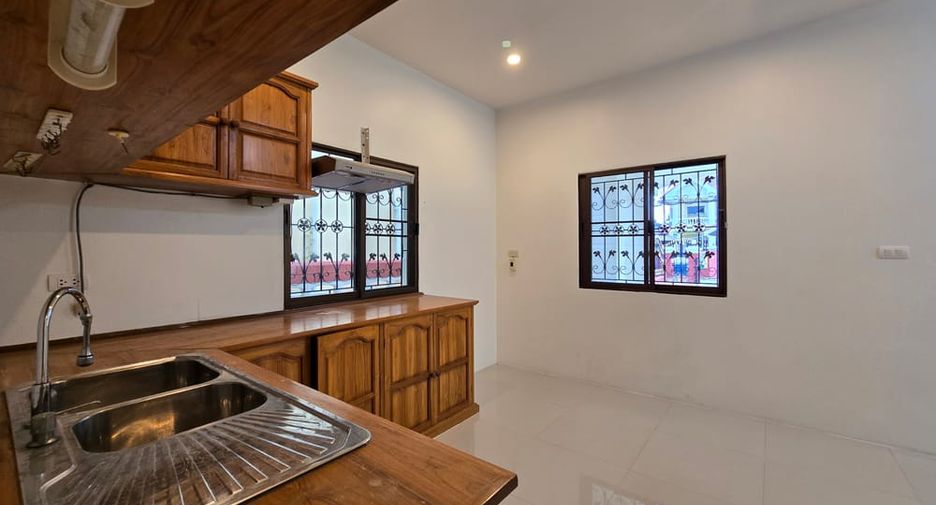 For rent and for sale 3 bedrooms house in South Pattaya, Pattaya