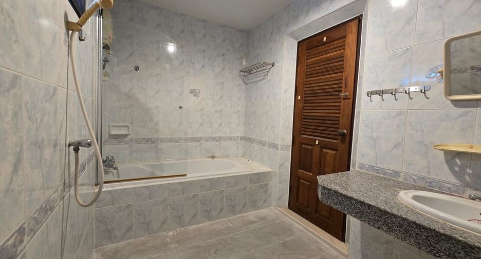 For rent and for sale 3 bedrooms house in South Pattaya, Pattaya