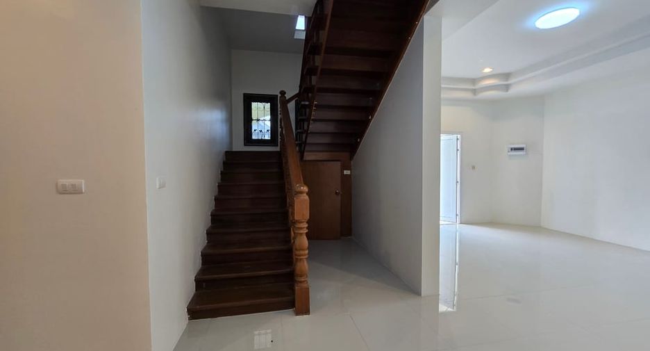 For rent and for sale 3 bedrooms house in South Pattaya, Pattaya