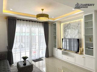 Haus zur Miete und zum Kauf mit 3 Zimmer in Bang Lamung, Chonburi