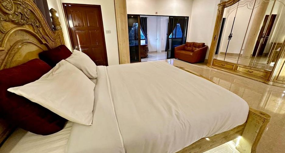 For rent 5 bedrooms villa in Jomtien, Pattaya