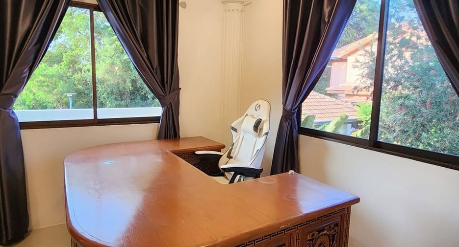 For rent 5 bedrooms villa in Jomtien, Pattaya