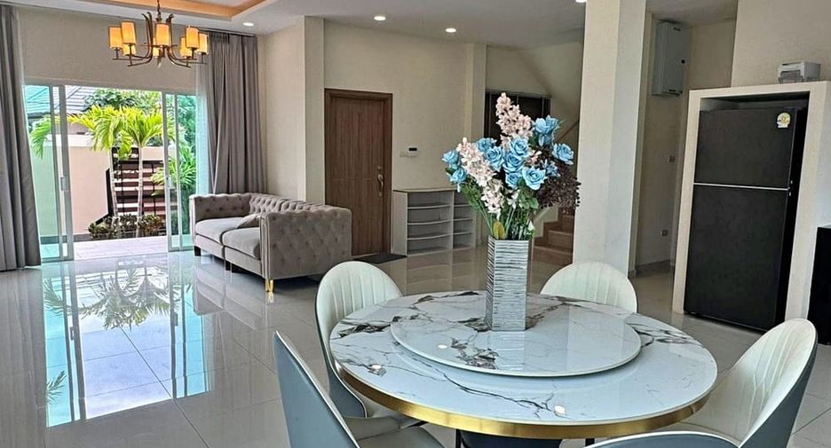 For rent and for sale 4 bedrooms villa in Huay Yai, Pattaya