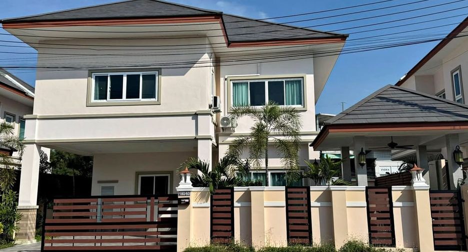 For rent and for sale 4 bedrooms villa in Huay Yai, Pattaya