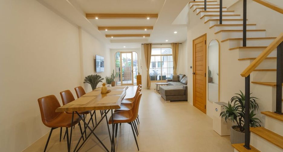 For rent 3 bedrooms house in North Pattaya, Pattaya