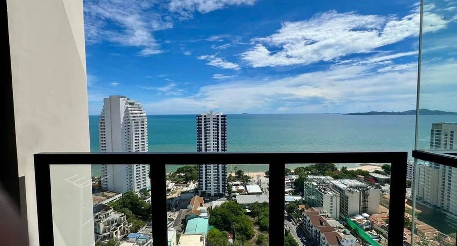For sale 1 bed apartment in Pratumnak, Pattaya