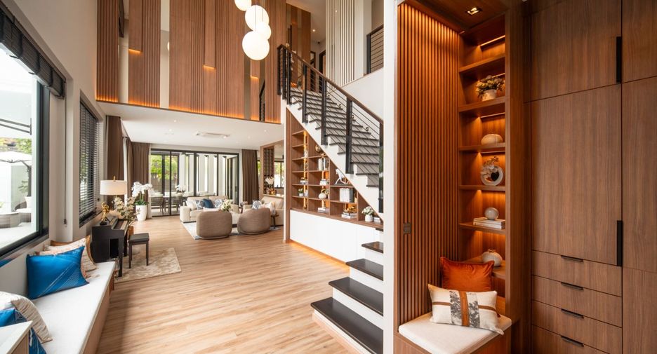 For sale 5 bedrooms house in Hang Dong, Chiang Mai