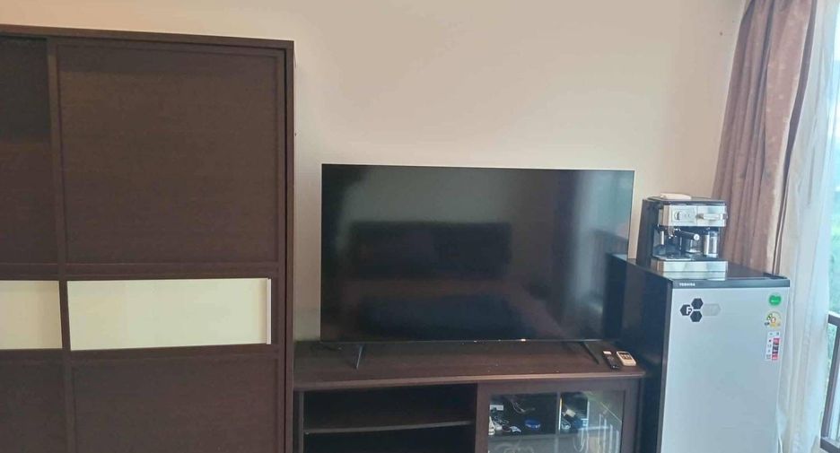 For sale 4 bedrooms townhouse in Pratumnak, Pattaya