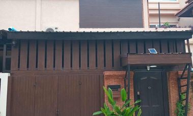 For sale 4 bedrooms townhouse in Pratumnak, Pattaya