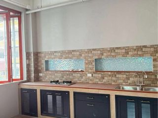 For rent 7 bedrooms retail Space in Samphanthawong, Bangkok