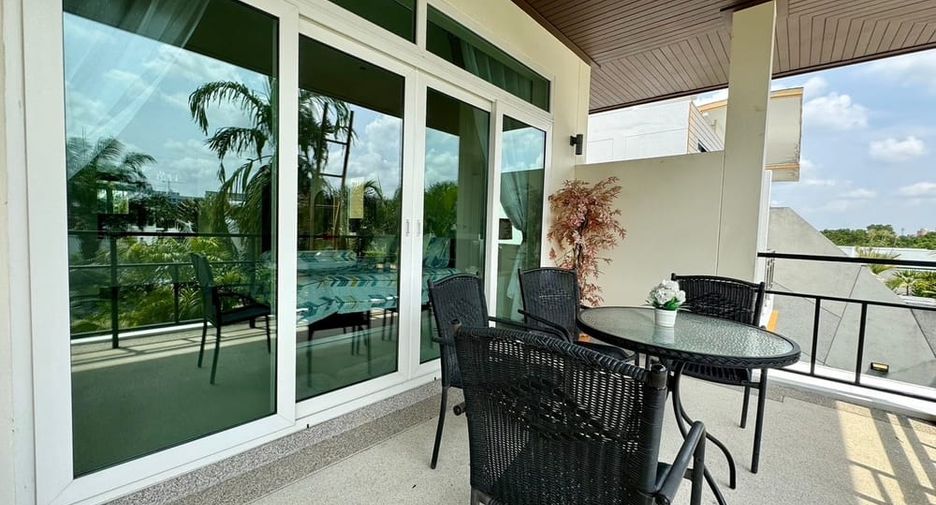 À vendre 4 chambres villa à Jomtien, Pattaya