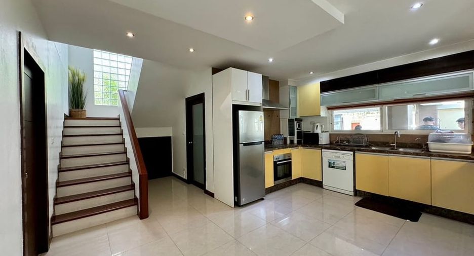 À vendre 4 chambres villa à Jomtien, Pattaya