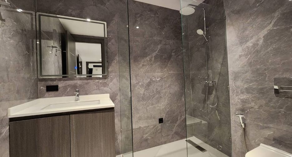 For sale 6 bedrooms villa in Pratumnak, Pattaya
