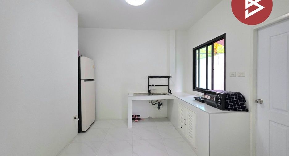 For sale 3 bedrooms house in Si Racha, Chonburi