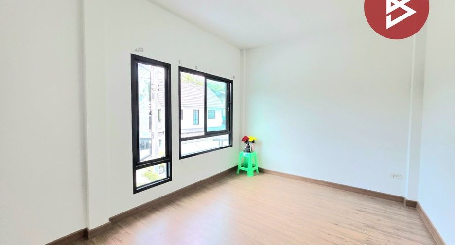 For sale 3 bedrooms house in Si Racha, Chonburi