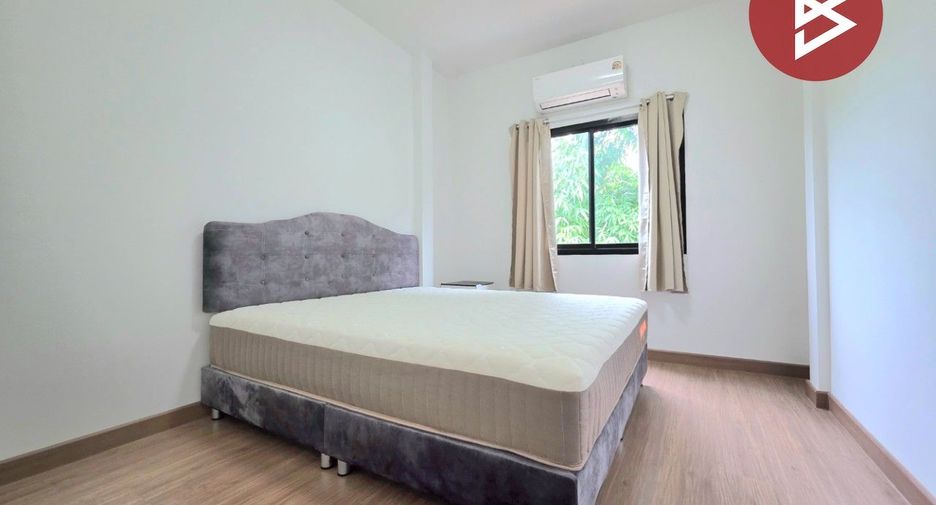 For sale 3 bedrooms house in Si Racha, Chonburi