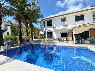 À louer 6 chambres villa à Bang Lamung, Chonburi