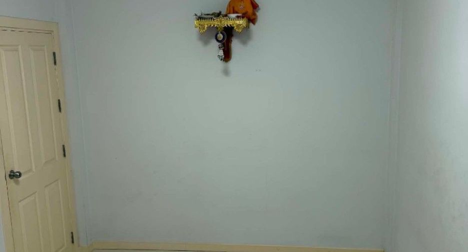 For sale 2 bedrooms townhouse in Phan Thong, Chonburi