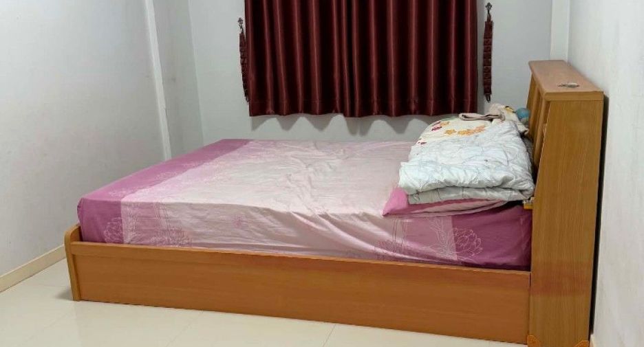For sale 2 bedrooms townhouse in Phan Thong, Chonburi
