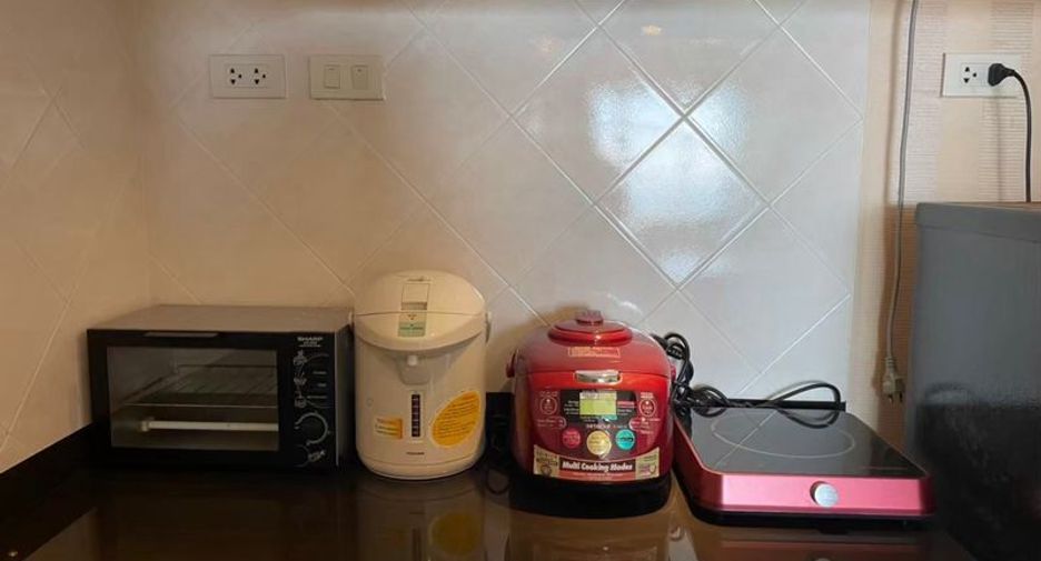 Condo en alquiler de 1 habitaciones en Si Racha, Chonburi
