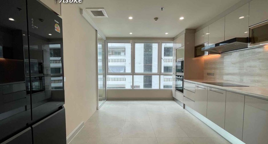 Apartamento en alquiler de 3 habitaciones en Khlong Toei, Bangkok