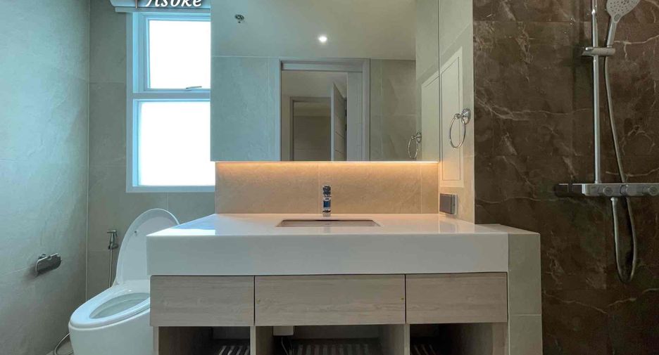 Apartamento en alquiler de 3 habitaciones en Khlong Toei, Bangkok